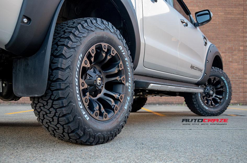 FORD-RANGER-VAPOR-BLACK-MACHINED-WITH-DARK-TINT